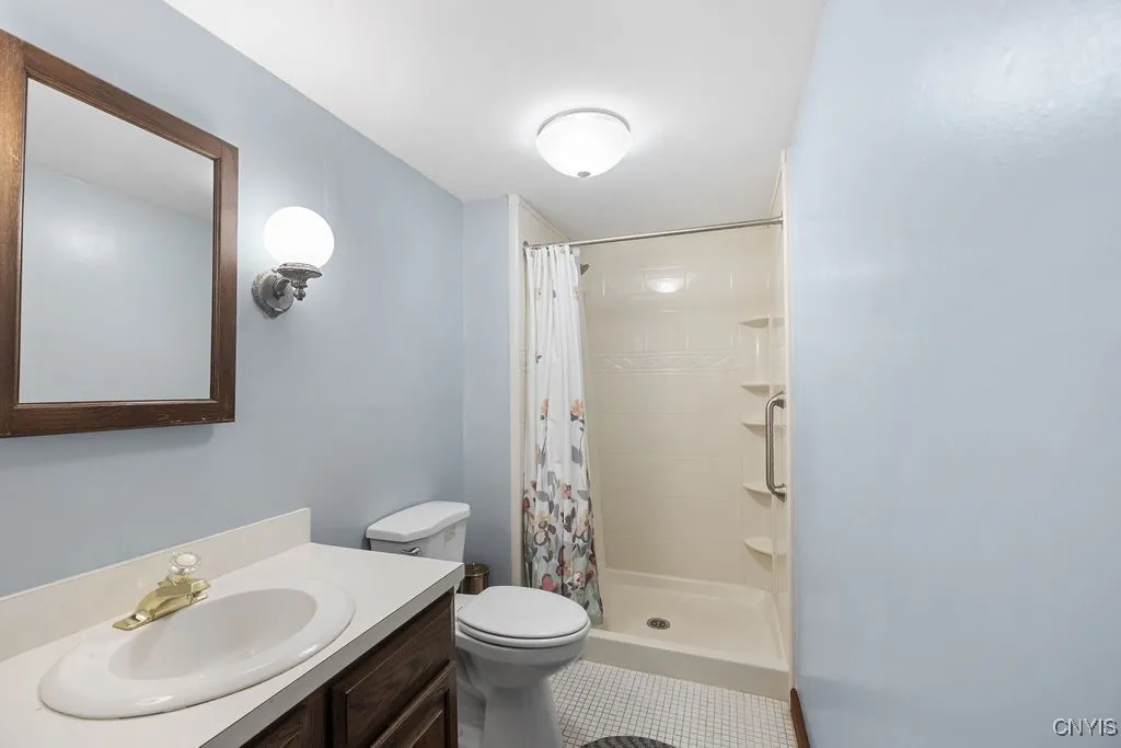 4962 Tall Oaks Drive, Manlius, New York 13066, Manlius, New York 13066, 5 Bedrooms Bedrooms, 10 Rooms Rooms,3 BathroomsBathrooms,Residential,For Sale,4962 Tall Oaks Drive, Manlius, New York 13066,S1609975