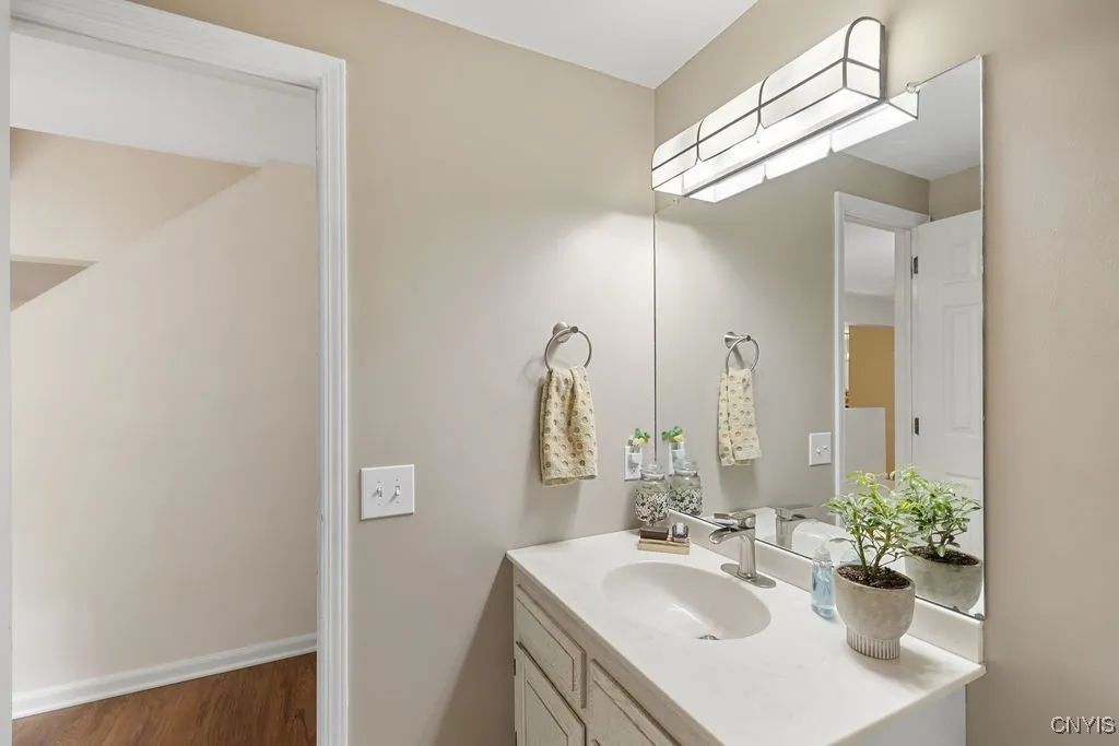 4962 Tall Oaks Drive, Manlius, New York 13066, Manlius, New York 13066, 5 Bedrooms Bedrooms, 10 Rooms Rooms,3 BathroomsBathrooms,Residential,For Sale,4962 Tall Oaks Drive, Manlius, New York 13066,S1609975