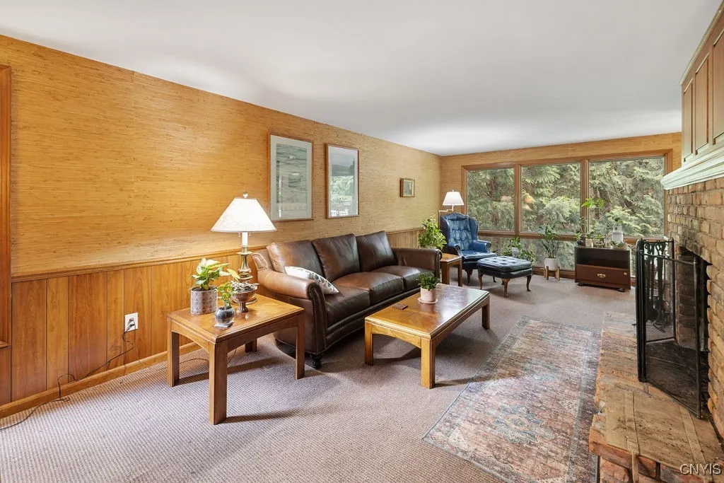 4962 Tall Oaks Drive, Manlius, New York 13066, Manlius, New York 13066, 5 Bedrooms Bedrooms, 10 Rooms Rooms,3 BathroomsBathrooms,Residential,For Sale,4962 Tall Oaks Drive, Manlius, New York 13066,S1609975