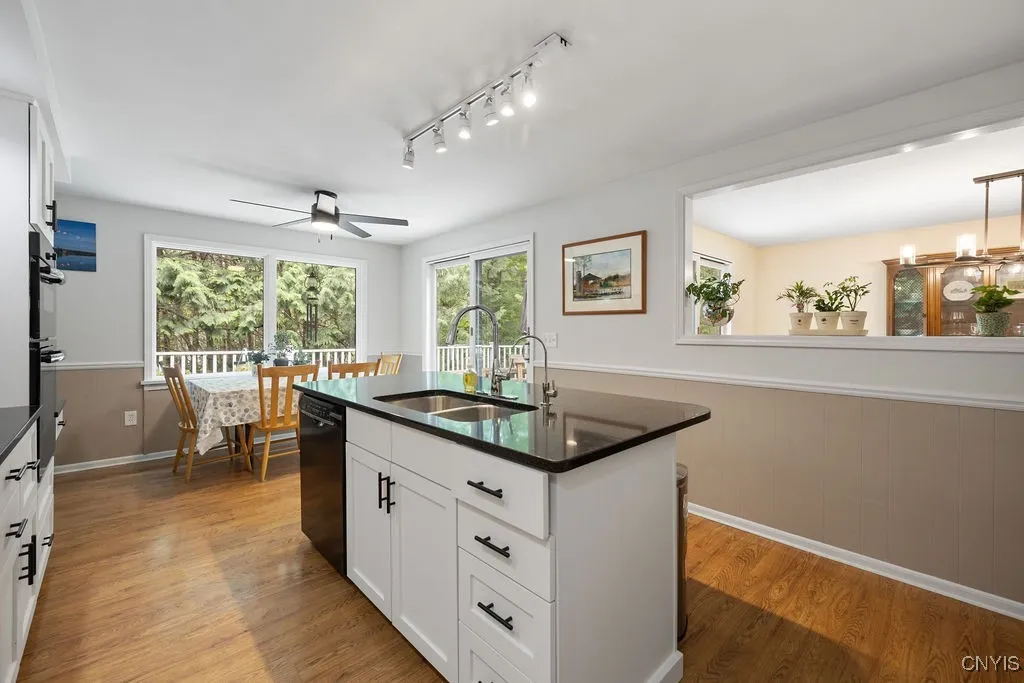 4962 Tall Oaks Drive, Manlius, New York 13066, Manlius, New York 13066, 5 Bedrooms Bedrooms, 10 Rooms Rooms,3 BathroomsBathrooms,Residential,For Sale,4962 Tall Oaks Drive, Manlius, New York 13066,S1609975