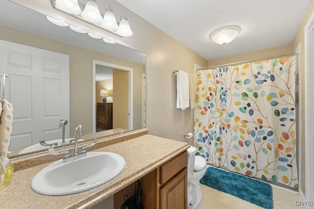 4962 Tall Oaks Drive, Manlius, New York 13066, Manlius, New York 13066, 5 Bedrooms Bedrooms, 10 Rooms Rooms,3 BathroomsBathrooms,Residential,For Sale,4962 Tall Oaks Drive, Manlius, New York 13066,S1609975