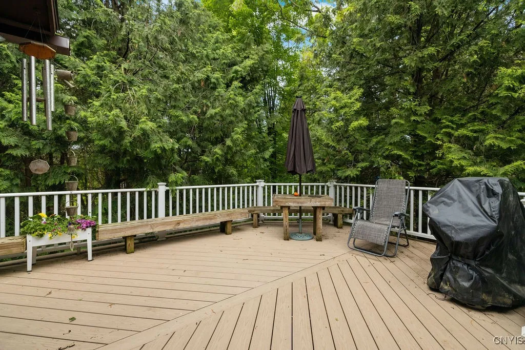 4962 Tall Oaks Drive, Manlius, New York 13066, Manlius, New York 13066, 5 Bedrooms Bedrooms, 10 Rooms Rooms,3 BathroomsBathrooms,Residential,For Sale,4962 Tall Oaks Drive, Manlius, New York 13066,S1609975