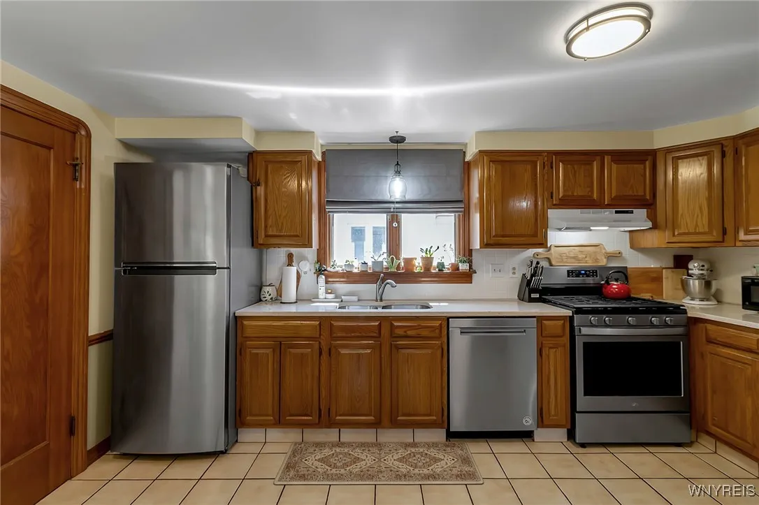 220 Fairfield Avenue, Tonawanda-town, New York 142, Tonawanda, New York 14223, 3 Bedrooms Bedrooms, 6 Rooms Rooms,1 BathroomBathrooms,Residential,Closed,220 Fairfield Avenue, Tonawanda-town, New York 142,B1610309