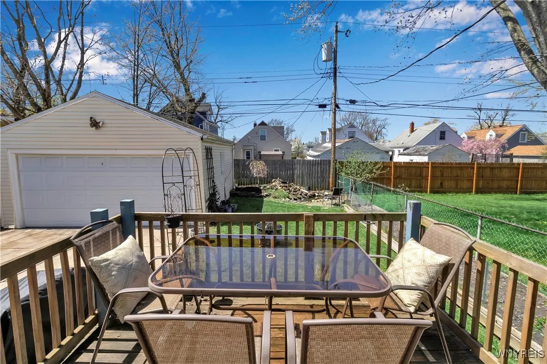 220 Fairfield Avenue, Tonawanda-town, New York 142, Tonawanda, New York 14223, 3 Bedrooms Bedrooms, 6 Rooms Rooms,1 BathroomBathrooms,Residential,Closed,220 Fairfield Avenue, Tonawanda-town, New York 142,B1610309