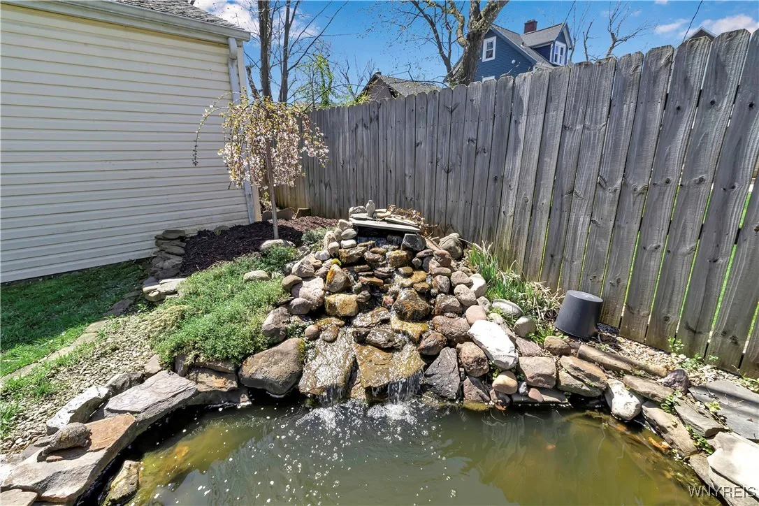 220 Fairfield Avenue, Tonawanda-town, New York 142, Tonawanda, New York 14223, 3 Bedrooms Bedrooms, 6 Rooms Rooms,1 BathroomBathrooms,Residential,Closed,220 Fairfield Avenue, Tonawanda-town, New York 142,B1610309