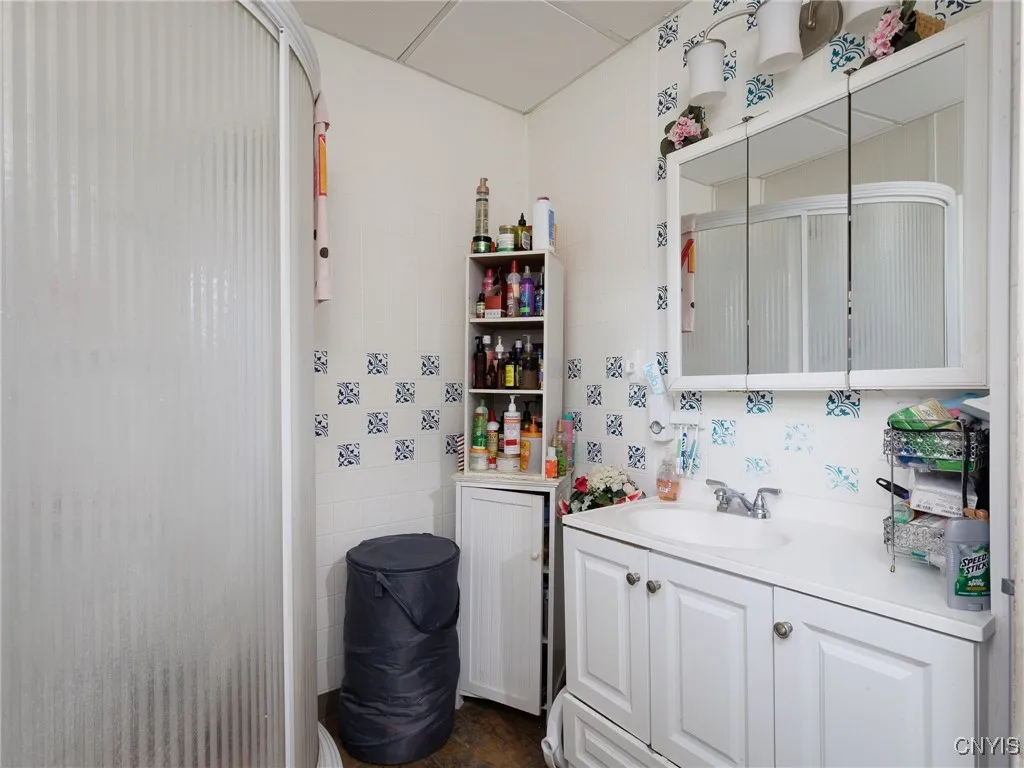 416 Gotham Street, Watertown-city, New York 13601, Watertown City, New York 13601, 5 Bedrooms Bedrooms, 10 Rooms Rooms,2 BathroomsBathrooms,Residential,Closed,416 Gotham Street, Watertown-city, New York 13601,0,S1611083