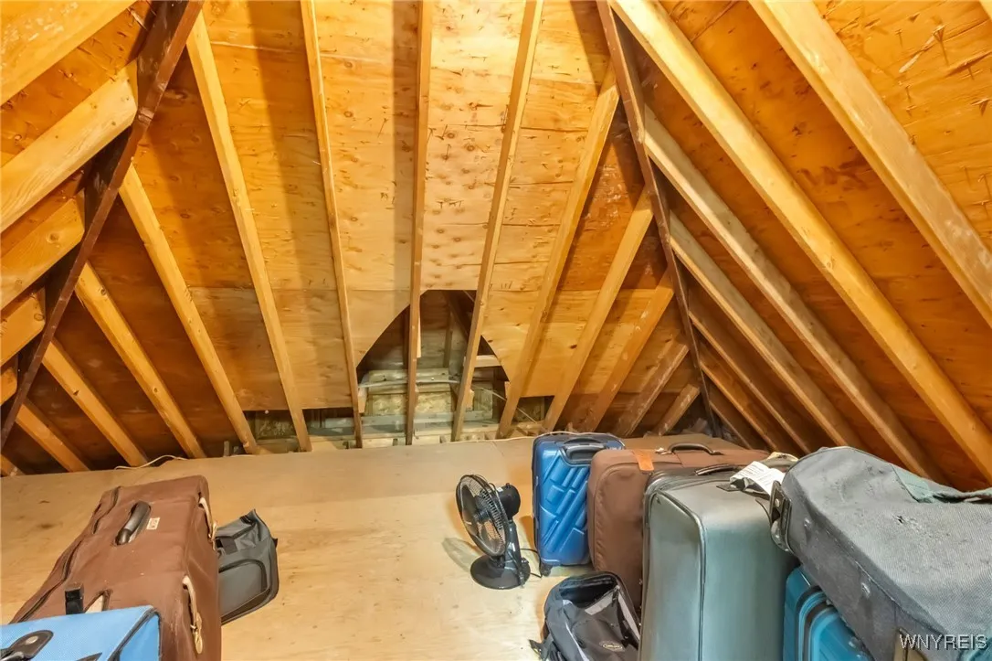 8395 Black Walnut Drive, Clarence, New York 14051, Clarence, New York 14051, 4 Bedrooms Bedrooms, 12 Rooms Rooms,3 BathroomsBathrooms,Residential,Closed,8395 Black Walnut Drive, Clarence, New York 14051,0,B1608572