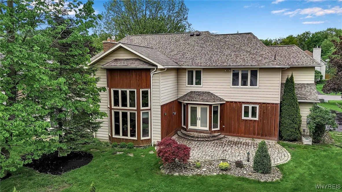 8395 Black Walnut Drive, Clarence, New York 14051, Clarence, New York 14051, 4 Bedrooms Bedrooms, 12 Rooms Rooms,3 BathroomsBathrooms,Residential,Closed,8395 Black Walnut Drive, Clarence, New York 14051,0,B1608572