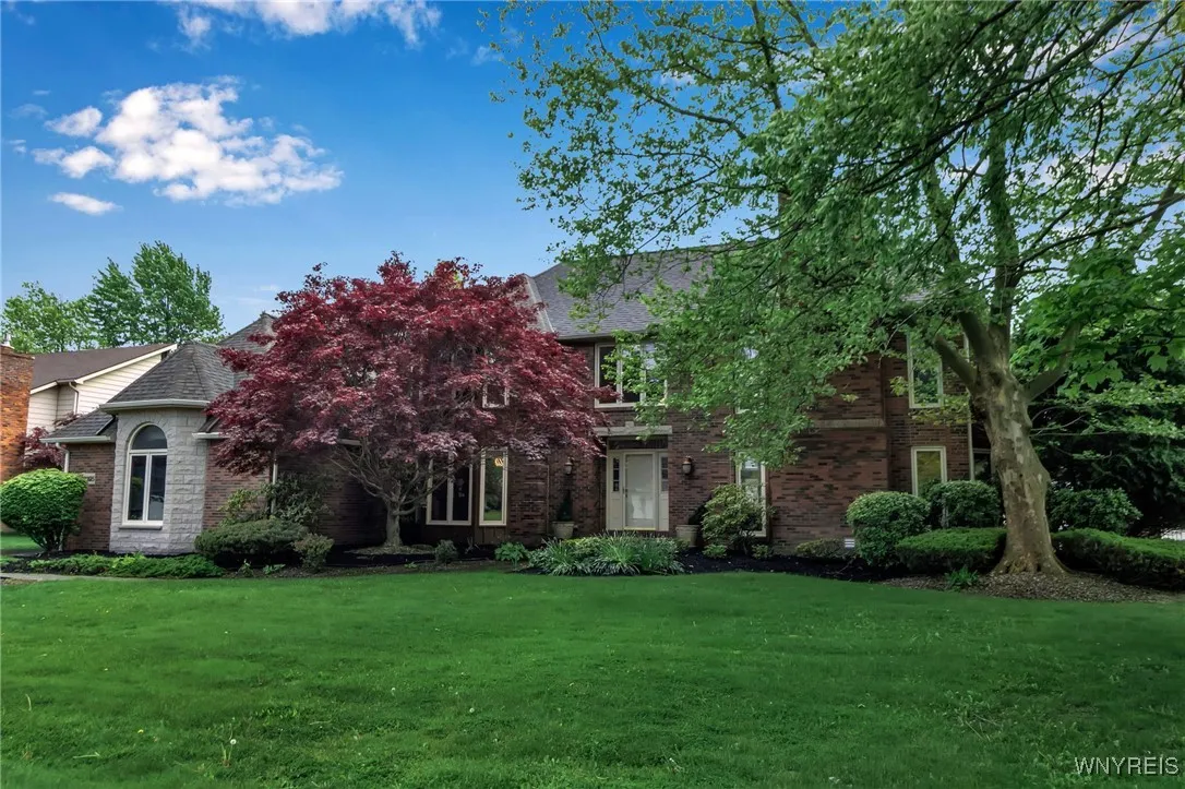 8395 Black Walnut Drive, Clarence, New York 14051, Clarence, New York 14051, 4 Bedrooms Bedrooms, 12 Rooms Rooms,3 BathroomsBathrooms,Residential,Closed,8395 Black Walnut Drive, Clarence, New York 14051,0,B1608572