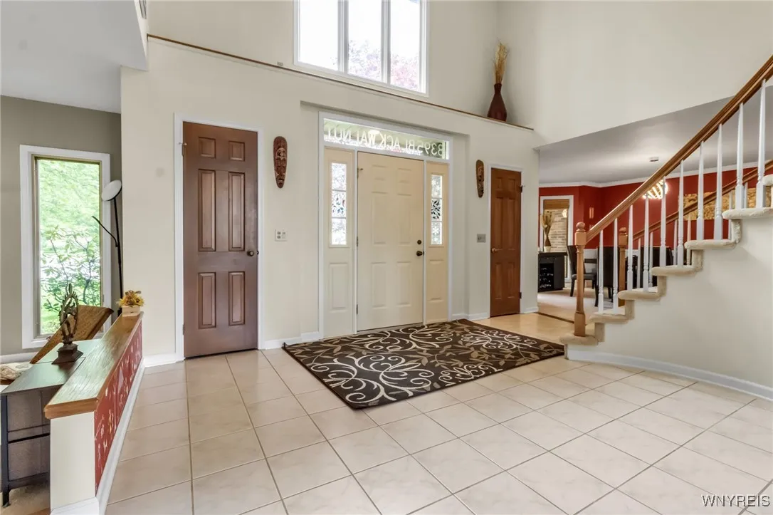 8395 Black Walnut Drive, Clarence, New York 14051, Clarence, New York 14051, 4 Bedrooms Bedrooms, 12 Rooms Rooms,3 BathroomsBathrooms,Residential,Closed,8395 Black Walnut Drive, Clarence, New York 14051,0,B1608572