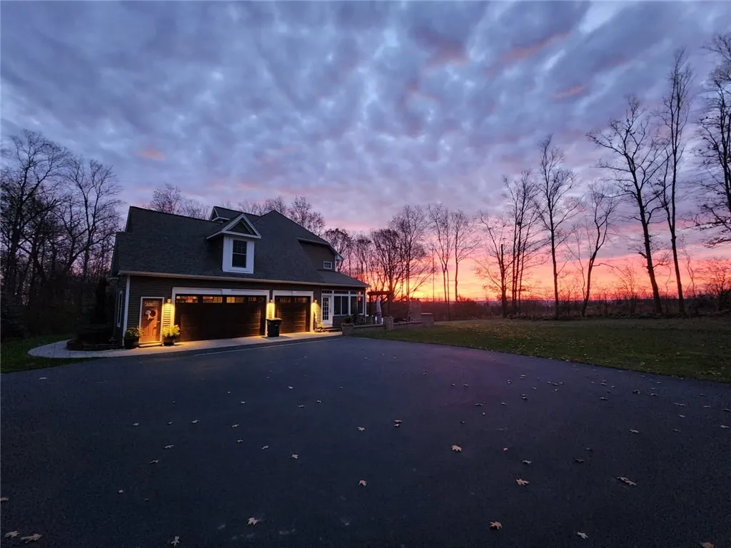 5027 Wyffels Road, Canandaigua-town, New York 1442, Canandaigua Town, New York 14424, 5 Bedrooms Bedrooms, 10 Rooms Rooms,4 BathroomsBathrooms,Residential,Closed,5027 Wyffels Road, Canandaigua-town, New York 1442,0,R1611079