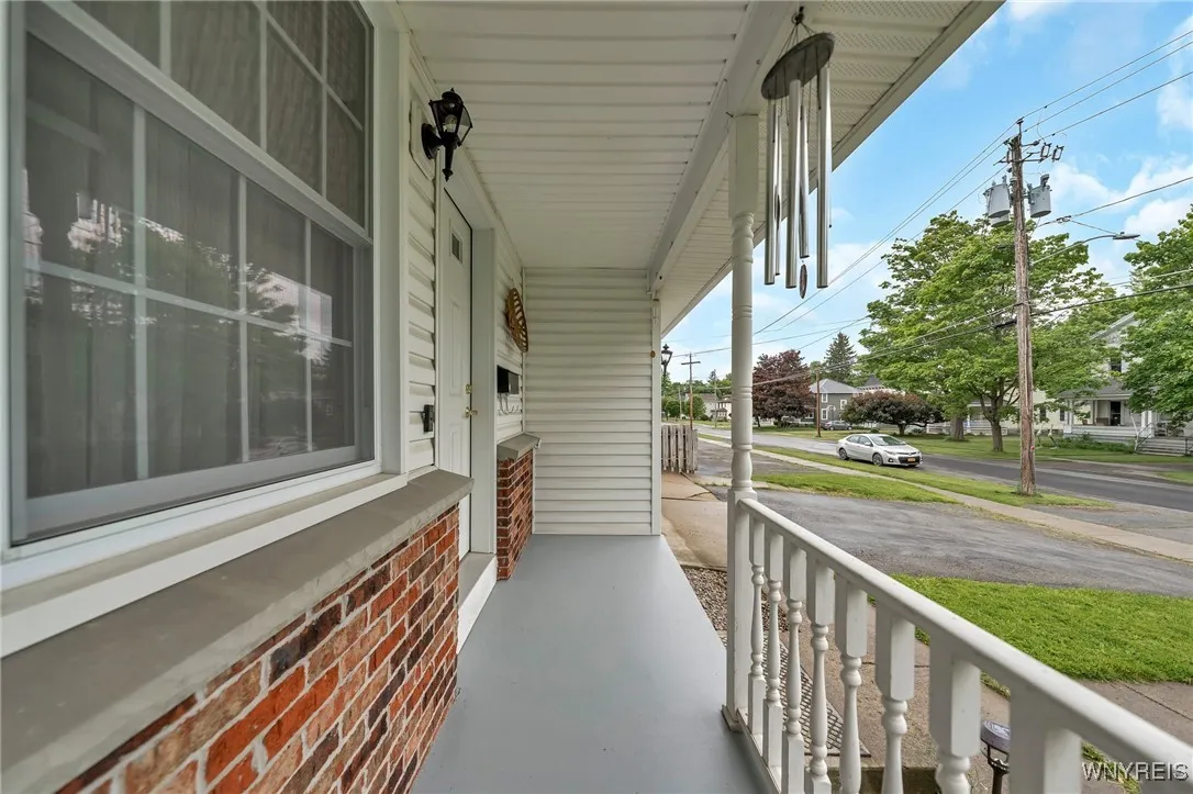 80 East Avenue, Attica, New York 14011, Attica, New York 14011, 3 Bedrooms Bedrooms, 7 Rooms Rooms,2 BathroomsBathrooms,Residential,Closed,80 East Avenue, Attica, New York 14011,0,B1610470