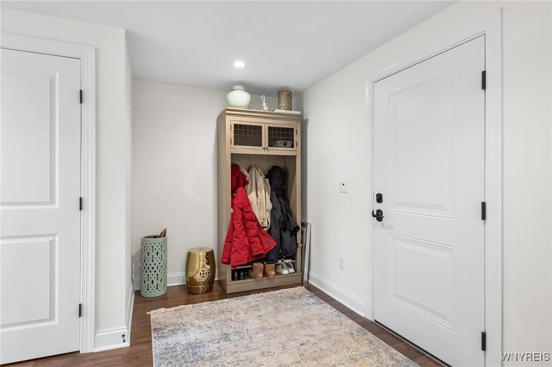 107 California Drive G, Amherst, New York 14221, Amherst, New York 14221, 3 Bedrooms Bedrooms, 6 Rooms Rooms,3 BathroomsBathrooms,Residential,For Sale,107 California Drive G, Amherst, New York 14221,B1611034