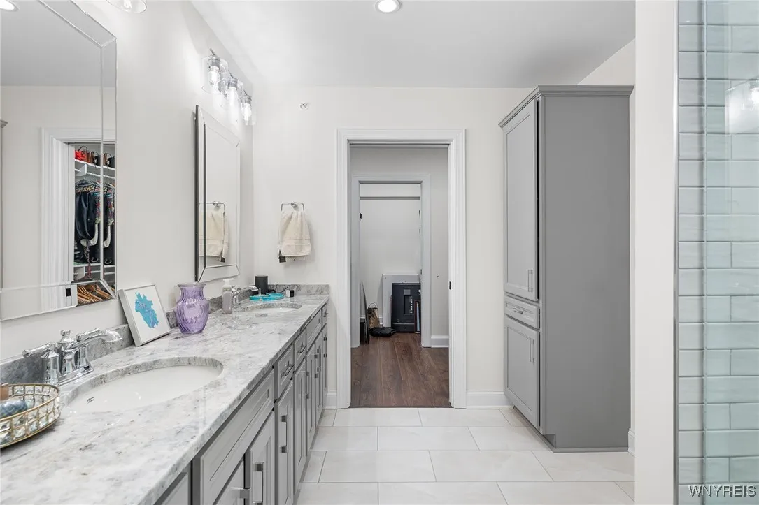 107 California Drive G, Amherst, New York 14221, Amherst, New York 14221, 3 Bedrooms Bedrooms, 6 Rooms Rooms,3 BathroomsBathrooms,Residential,For Sale,107 California Drive G, Amherst, New York 14221,B1611034
