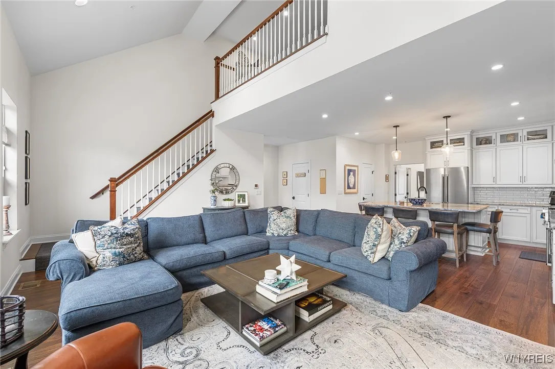 107 California Drive G, Amherst, New York 14221, Amherst, New York 14221, 3 Bedrooms Bedrooms, 6 Rooms Rooms,3 BathroomsBathrooms,Residential,For Sale,107 California Drive G, Amherst, New York 14221,B1611034