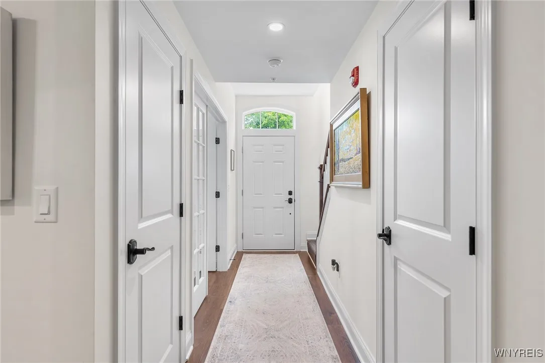 107 California Drive G, Amherst, New York 14221, Amherst, New York 14221, 3 Bedrooms Bedrooms, 6 Rooms Rooms,3 BathroomsBathrooms,Residential,For Sale,107 California Drive G, Amherst, New York 14221,B1611034