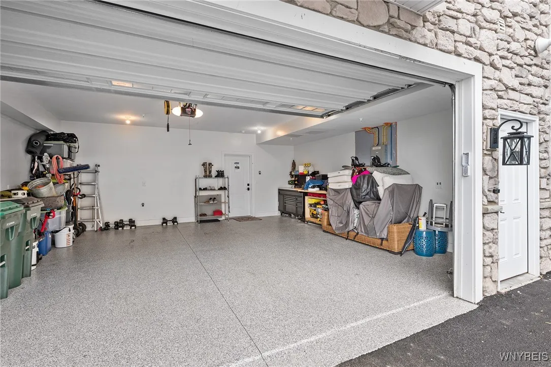 107 California Drive G, Amherst, New York 14221, Amherst, New York 14221, 3 Bedrooms Bedrooms, 6 Rooms Rooms,3 BathroomsBathrooms,Residential,For Sale,107 California Drive G, Amherst, New York 14221,B1611034