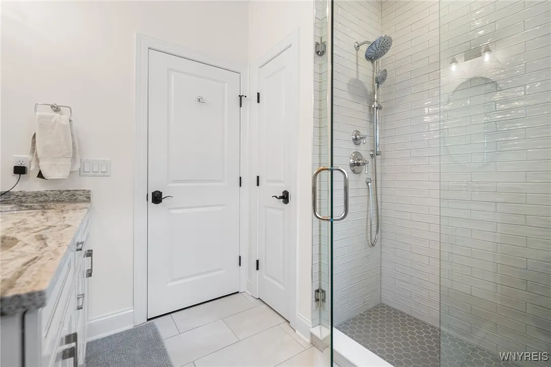 107 California Drive G, Amherst, New York 14221, Amherst, New York 14221, 3 Bedrooms Bedrooms, 6 Rooms Rooms,3 BathroomsBathrooms,Residential,For Sale,107 California Drive G, Amherst, New York 14221,B1611034