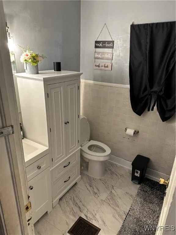 125 Spaulding Street, Buffalo, New York 14220, Buffalo, New York 14220, 4 Bedrooms Bedrooms, 8 Rooms Rooms,1 BathroomBathrooms,Residential,Closed,125 Spaulding Street, Buffalo, New York 14220,0,B1610582