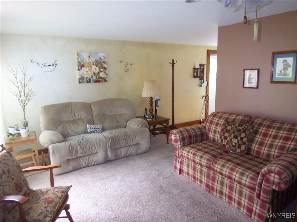 8330 Greiner Road, Clarence, New York 14221, Clarence, New York 14221, 3 Bedrooms Bedrooms, 6 Rooms Rooms,2 BathroomsBathrooms,Residential,Closed,8330 Greiner Road, Clarence, New York 14221,B1611125