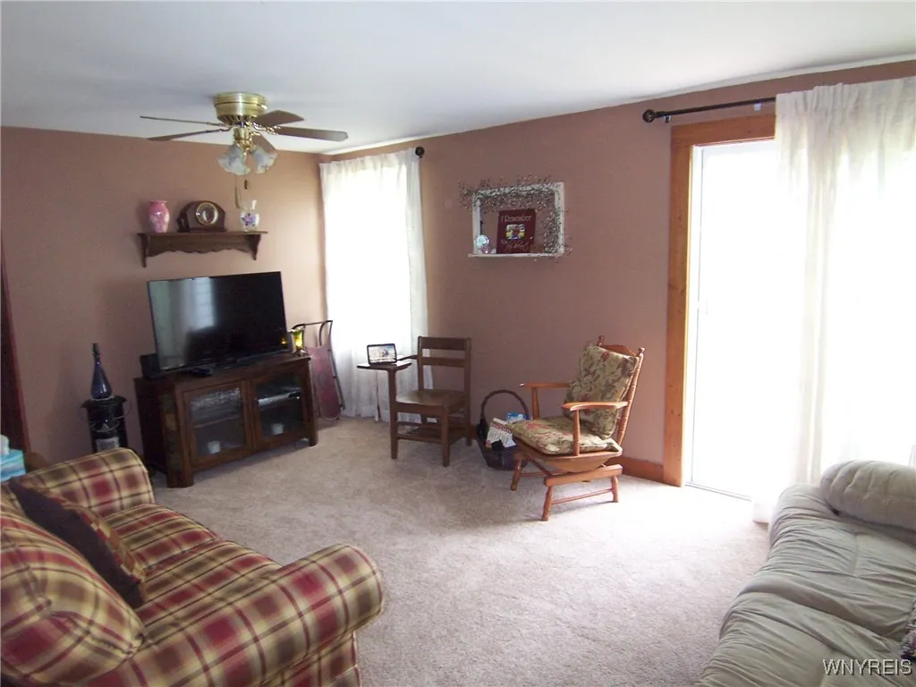 8330 Greiner Road, Clarence, New York 14221, Clarence, New York 14221, 3 Bedrooms Bedrooms, 6 Rooms Rooms,2 BathroomsBathrooms,Residential,Closed,8330 Greiner Road, Clarence, New York 14221,B1611125