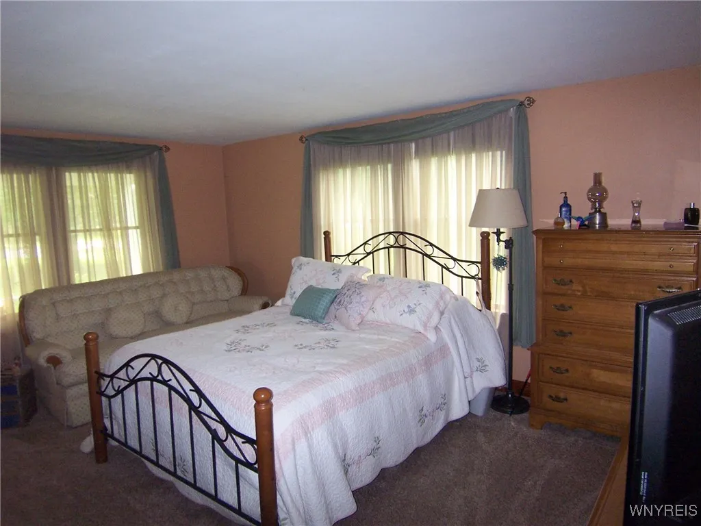 8330 Greiner Road, Clarence, New York 14221, Clarence, New York 14221, 3 Bedrooms Bedrooms, 6 Rooms Rooms,2 BathroomsBathrooms,Residential,Closed,8330 Greiner Road, Clarence, New York 14221,B1611125