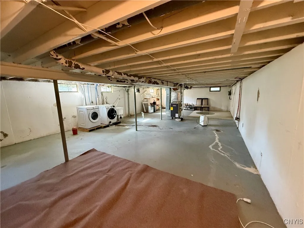114 Grandy Drive, Salina, New York 13088, Salina, New York 13088, 3 Bedrooms Bedrooms, 4 Rooms Rooms,1 BathroomBathrooms,Residential Lease,Closed,114 Grandy Drive, Salina, New York 13088,S1611157