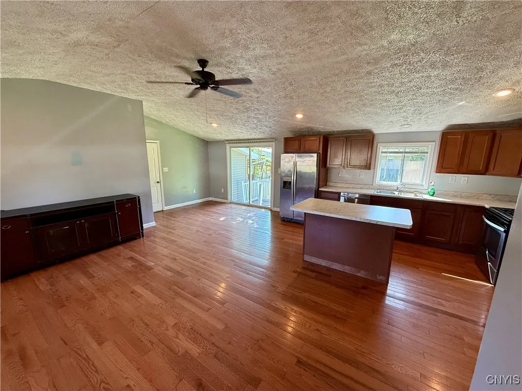 114 Grandy Drive, Salina, New York 13088, Salina, New York 13088, 3 Bedrooms Bedrooms, 4 Rooms Rooms,1 BathroomBathrooms,Residential Lease,Closed,114 Grandy Drive, Salina, New York 13088,S1611157