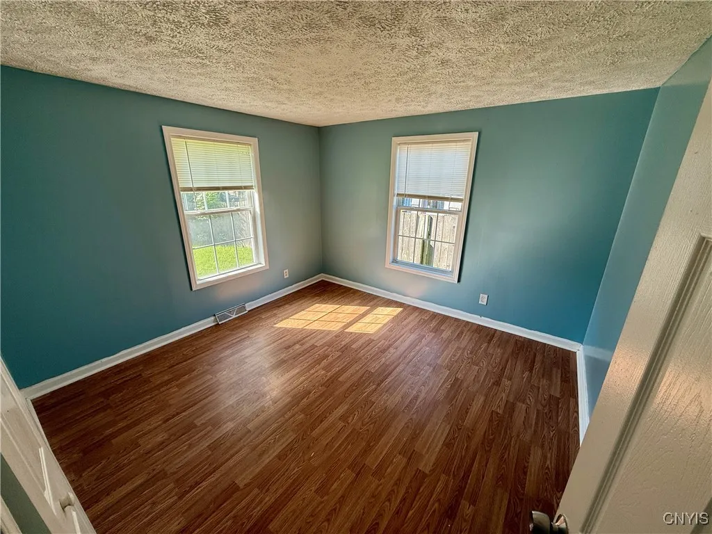 114 Grandy Drive, Salina, New York 13088, Salina, New York 13088, 3 Bedrooms Bedrooms, 4 Rooms Rooms,1 BathroomBathrooms,Residential Lease,Closed,114 Grandy Drive, Salina, New York 13088,S1611157