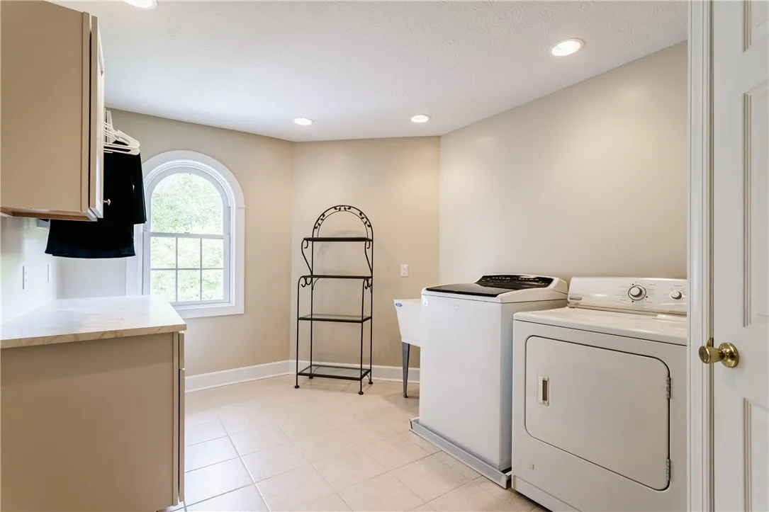 229 Ogden-parma Tl Road, Ogden, New York 14559, Ogden, New York 14559, 4 Bedrooms Bedrooms, 8 Rooms Rooms,3 BathroomsBathrooms,Residential,Closed,229 Ogden-parma Tl Road, Ogden, New York 14559,R1609547