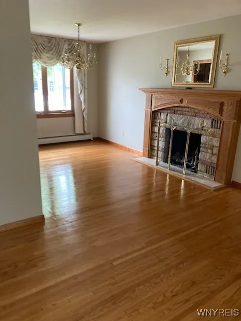 Dining area-beautiful hardwood floors!