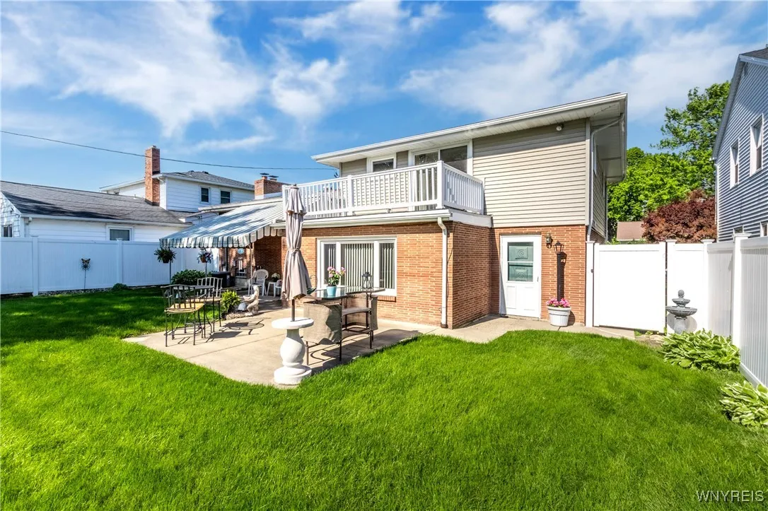 291 Everett Place, Tonawanda-town, New York 14150, Tonawanda, New York 14150, 3 Bedrooms Bedrooms, 7 Rooms Rooms,1 BathroomBathrooms,Residential,Closed,291 Everett Place, Tonawanda-town, New York 14150,0,B1608154