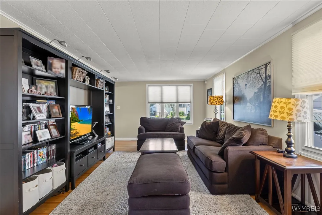 111 Legion Drive, Tonawanda-town, New York 14217, Tonawanda, New York 14217, 4 Bedrooms Bedrooms, 8 Rooms Rooms,1 BathroomBathrooms,Residential,Closed,111 Legion Drive, Tonawanda-town, New York 14217,B1611222