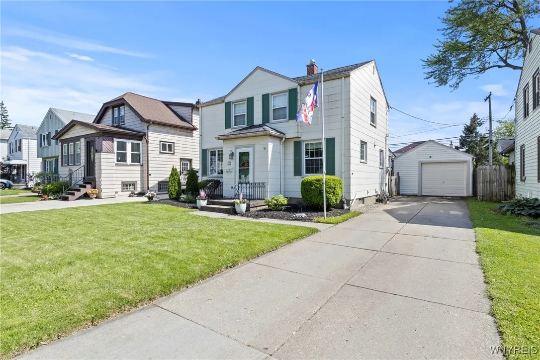 111 Legion Drive, Tonawanda-town, New York 14217, Tonawanda, New York 14217, 4 Bedrooms Bedrooms, 8 Rooms Rooms,1 BathroomBathrooms,Residential,Closed,111 Legion Drive, Tonawanda-town, New York 14217,B1611222