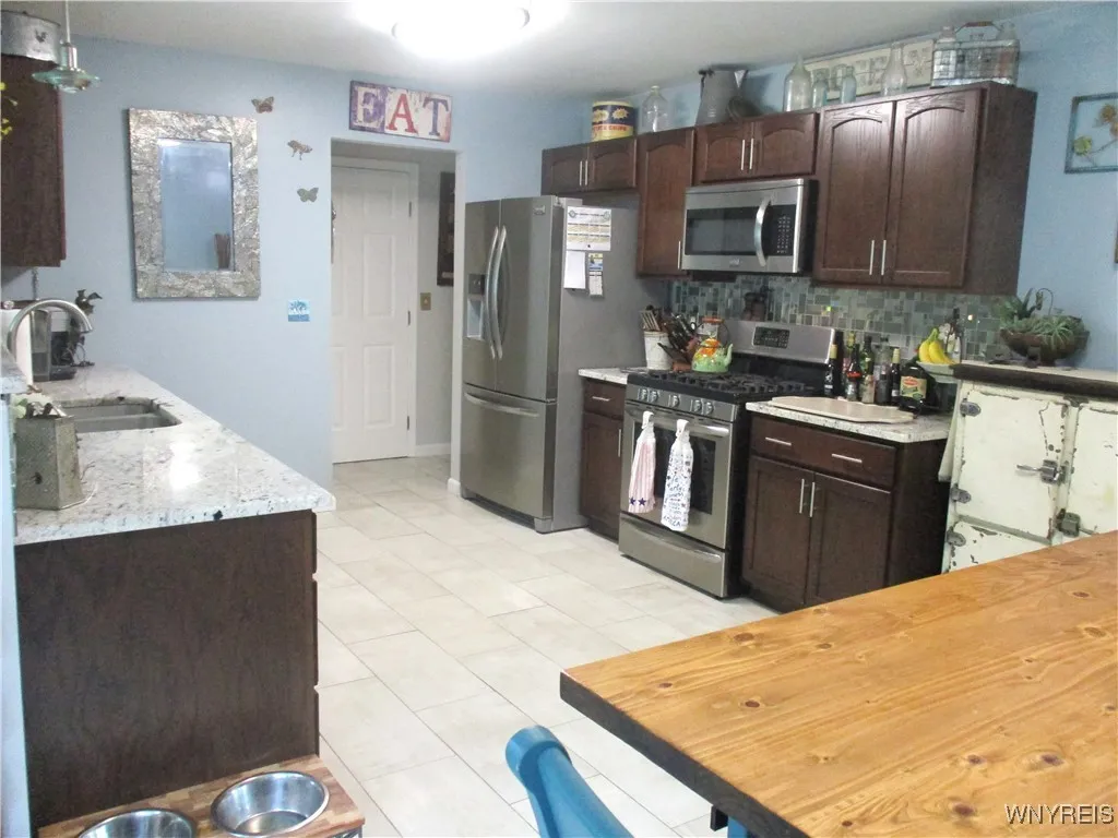 1621 Schoellkopf Road, Hamburg, New York 14085, Hamburg, New York 14085, 3 Bedrooms Bedrooms, 7 Rooms Rooms,1 BathroomBathrooms,Residential,Closed,1621 Schoellkopf Road, Hamburg, New York 14085,B1611237