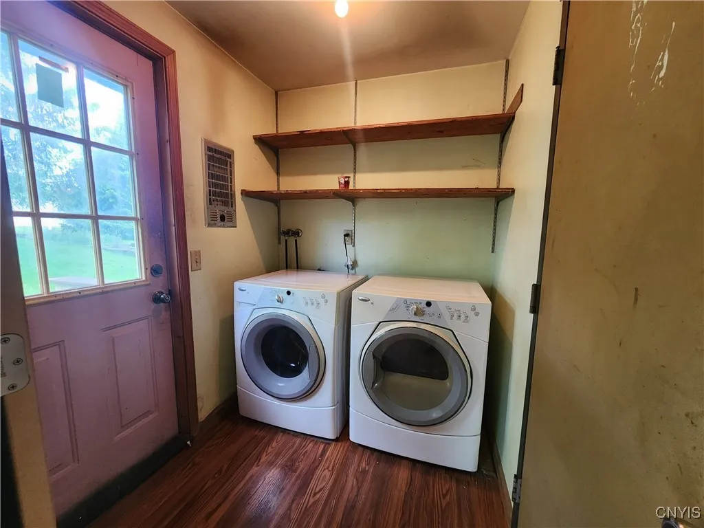 Laundry room doors to garage and to back yard