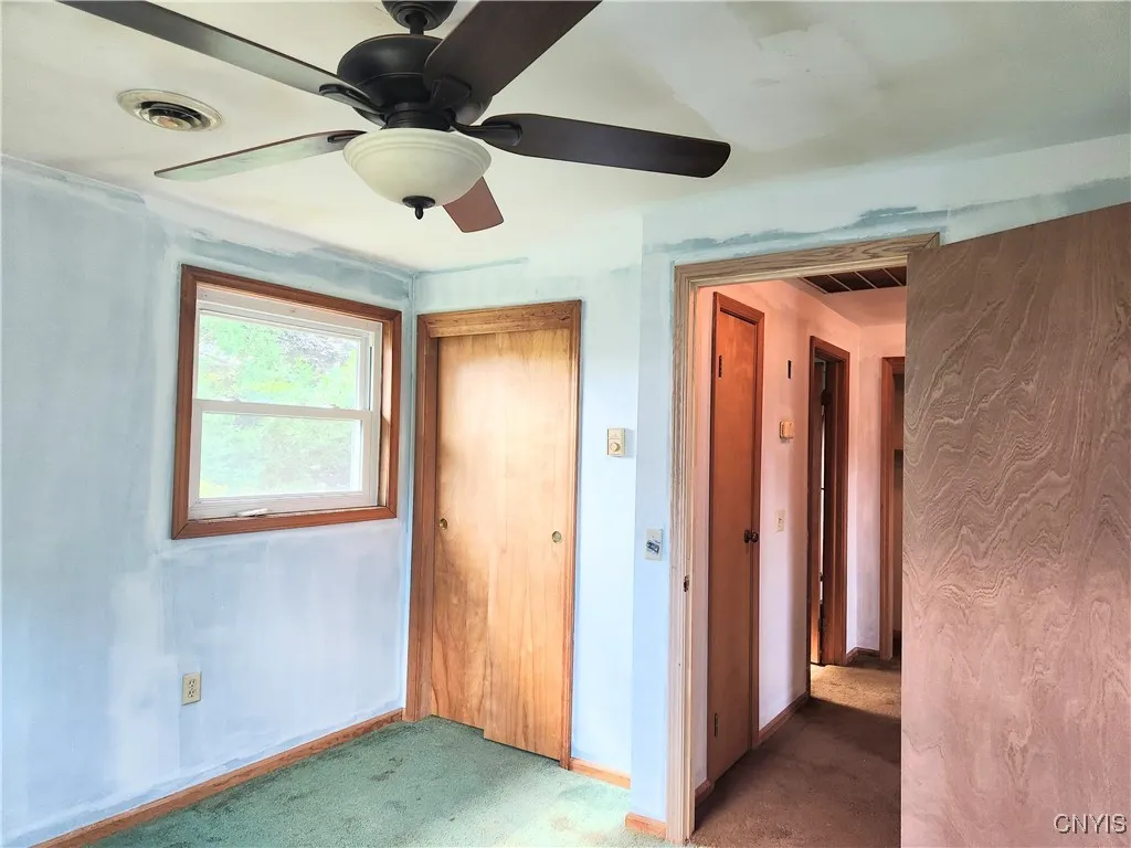 Bedroom 2 measures 10' x 11.5'  (wall switch is a/c and