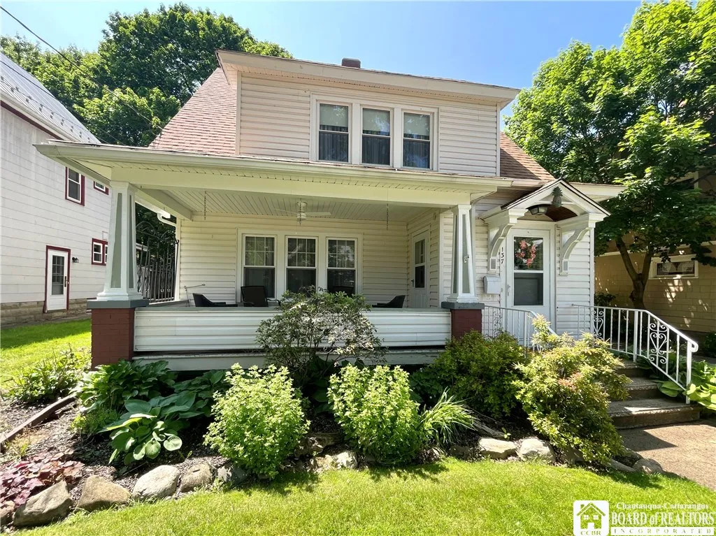 137 Weeks Street, Jamestown, New York 14701, Jamestown, New York 14701, 3 Bedrooms Bedrooms, 9 Rooms Rooms,2 BathroomsBathrooms,Residential,Closed,137 Weeks Street, Jamestown, New York 14701,0,R1606717