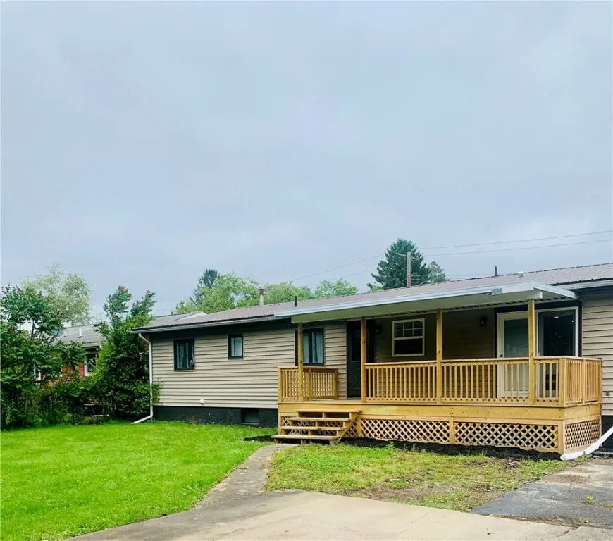 438 Hillview Avenue, Southport, New York 14904, Southport, New York 14904, 4 Bedrooms Bedrooms, 8 Rooms Rooms,2 BathroomsBathrooms,Residential,For Sale,438 Hillview Avenue, Southport, New York 14904,R1611269