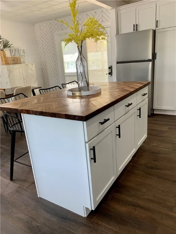 438 Hillview Avenue, Southport, New York 14904, Southport, New York 14904, 4 Bedrooms Bedrooms, 8 Rooms Rooms,2 BathroomsBathrooms,Residential,For Sale,438 Hillview Avenue, Southport, New York 14904,R1611269