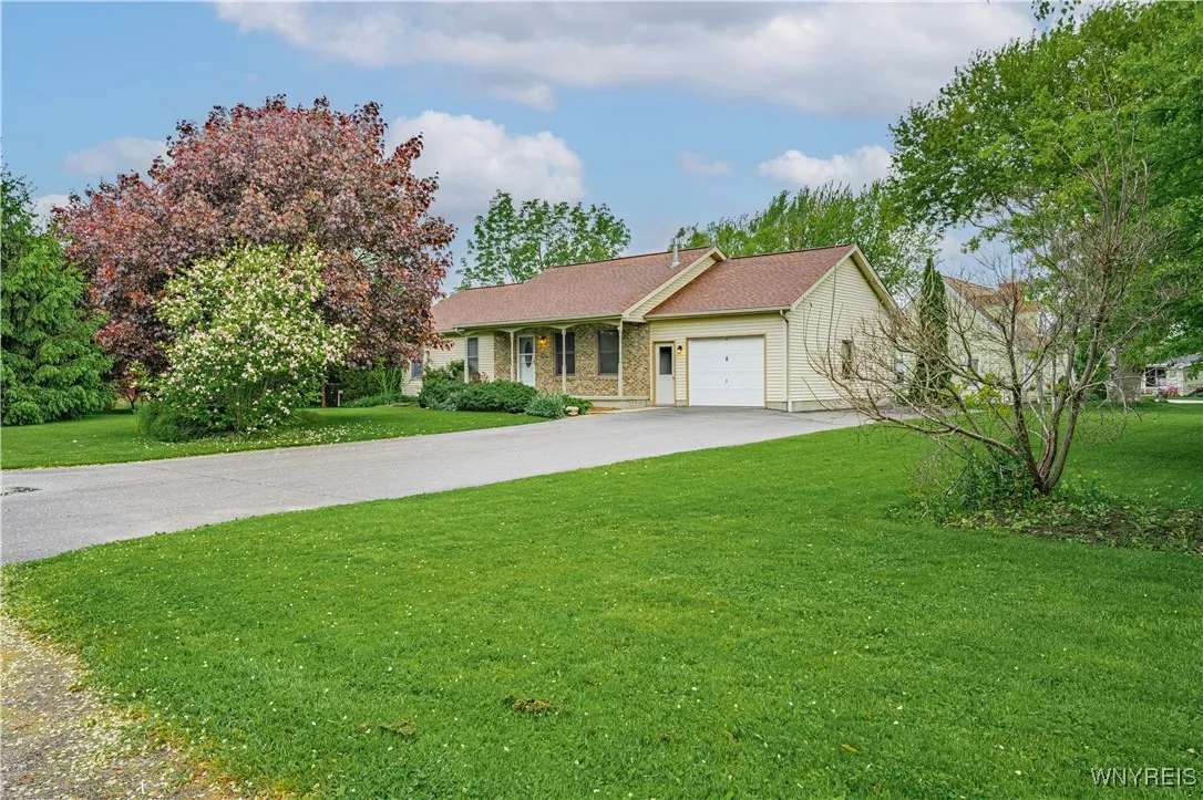 8 Casewood Drive, Wilson, New York 14172, Wilson, New York 14172, 3 Bedrooms Bedrooms, 8 Rooms Rooms,2 BathroomsBathrooms,Residential,Closed,8 Casewood Drive, Wilson, New York 14172,B1611250