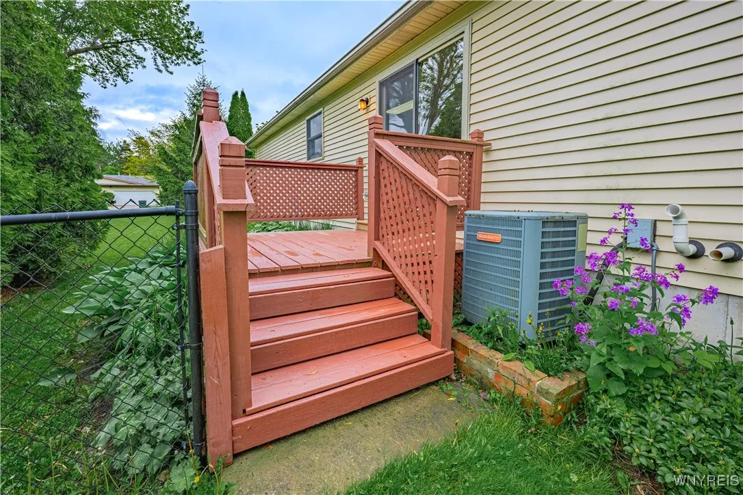 8 Casewood Drive, Wilson, New York 14172, Wilson, New York 14172, 3 Bedrooms Bedrooms, 8 Rooms Rooms,2 BathroomsBathrooms,Residential,Closed,8 Casewood Drive, Wilson, New York 14172,B1611250