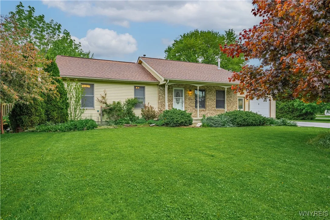 8 Casewood Drive, Wilson, New York 14172, Wilson, New York 14172, 3 Bedrooms Bedrooms, 8 Rooms Rooms,2 BathroomsBathrooms,Residential,Closed,8 Casewood Drive, Wilson, New York 14172,B1611250