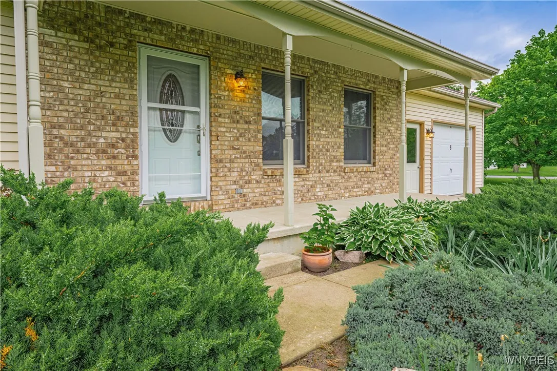 8 Casewood Drive, Wilson, New York 14172, Wilson, New York 14172, 3 Bedrooms Bedrooms, 8 Rooms Rooms,2 BathroomsBathrooms,Residential,Closed,8 Casewood Drive, Wilson, New York 14172,B1611250