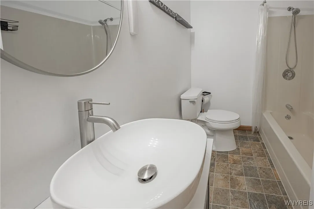 8 Casewood Drive, Wilson, New York 14172, Wilson, New York 14172, 3 Bedrooms Bedrooms, 8 Rooms Rooms,2 BathroomsBathrooms,Residential,Closed,8 Casewood Drive, Wilson, New York 14172,B1611250