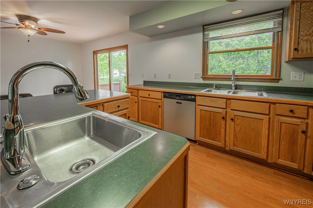 8 Casewood Drive, Wilson, New York 14172, Wilson, New York 14172, 3 Bedrooms Bedrooms, 8 Rooms Rooms,2 BathroomsBathrooms,Residential,Closed,8 Casewood Drive, Wilson, New York 14172,B1611250