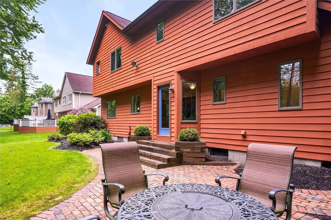 41 Pond Valley Circle, Penfield, New York 14526, Penfield, New York 14526, 3 Bedrooms Bedrooms, 7 Rooms Rooms,2 BathroomsBathrooms,Residential,Closed,41 Pond Valley Circle, Penfield, New York 14526,R1609501