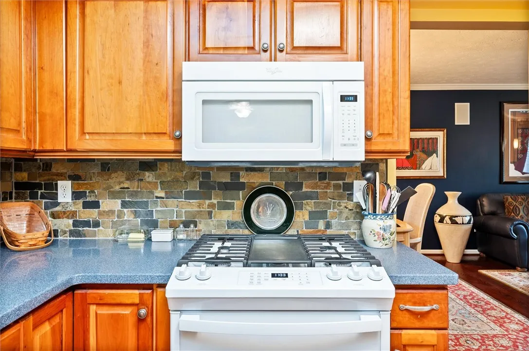 41 Pond Valley Circle, Penfield, New York 14526, Penfield, New York 14526, 3 Bedrooms Bedrooms, 7 Rooms Rooms,2 BathroomsBathrooms,Residential,Closed,41 Pond Valley Circle, Penfield, New York 14526,R1609501