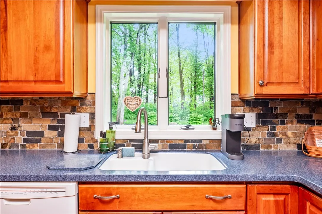 41 Pond Valley Circle, Penfield, New York 14526, Penfield, New York 14526, 3 Bedrooms Bedrooms, 7 Rooms Rooms,2 BathroomsBathrooms,Residential,Closed,41 Pond Valley Circle, Penfield, New York 14526,R1609501