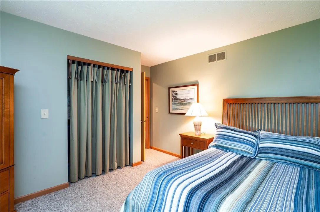 41 Pond Valley Circle, Penfield, New York 14526, Penfield, New York 14526, 3 Bedrooms Bedrooms, 7 Rooms Rooms,2 BathroomsBathrooms,Residential,Closed,41 Pond Valley Circle, Penfield, New York 14526,R1609501